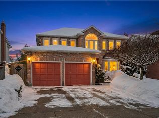 25 Lynnvalley Cres, Kitchener, ON N2N3A8