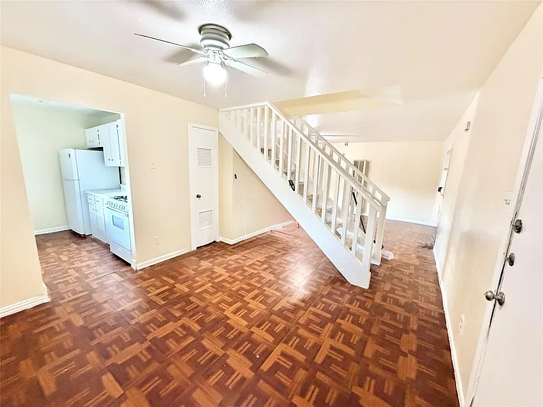 6257 Manor Rd #B — Photo 15