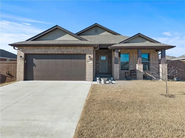 117 Post Oak Ave, Gentry, AR 72734