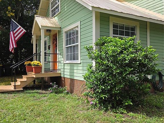 3rd image of 449 ROSE STREET