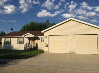 513 3rd St SW, Buffalo Center, IA 50424