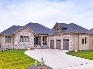 4822 3rd St SW, Moorhead, MN 56560