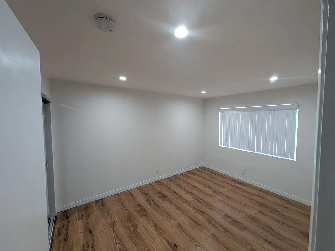 2 bed, 2.0 bath, 1101 sqft, $2,450 — Photo 2