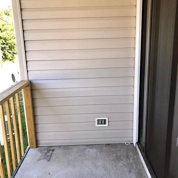 214 English Ct — Photo 11