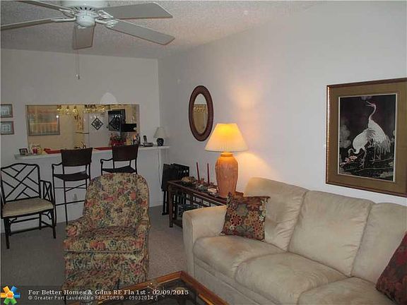 3rd image of 615 NE 12th Ave APT 208