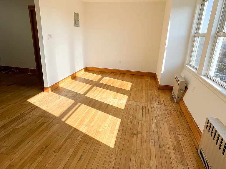 20-36 33rd St #2 — Photo 8