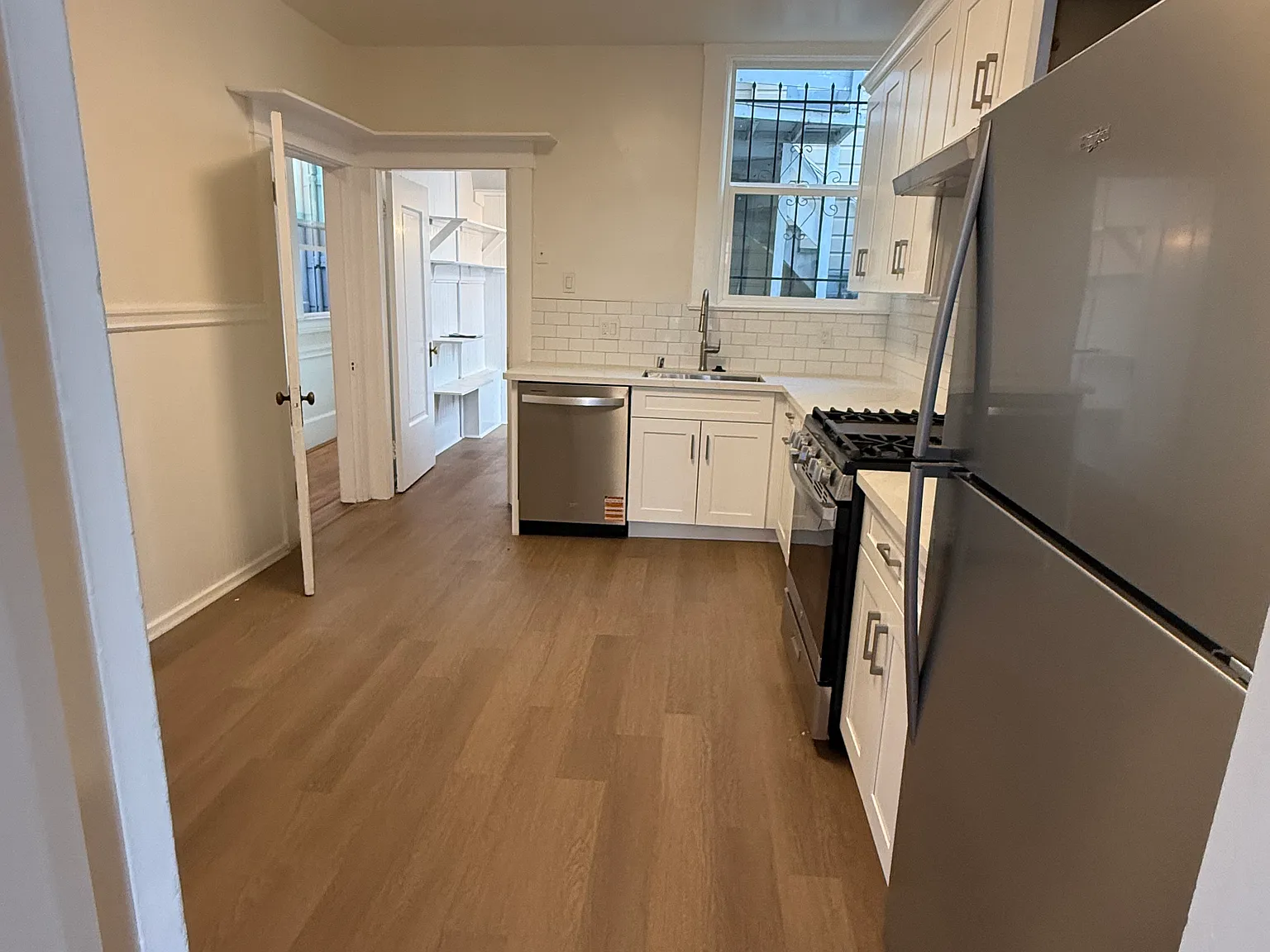 2 bed, 1275 sqft, $6,295 — Photo 4