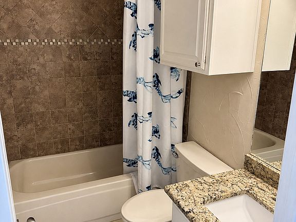 2nd image of 414 Santa Fe Trl APT 91