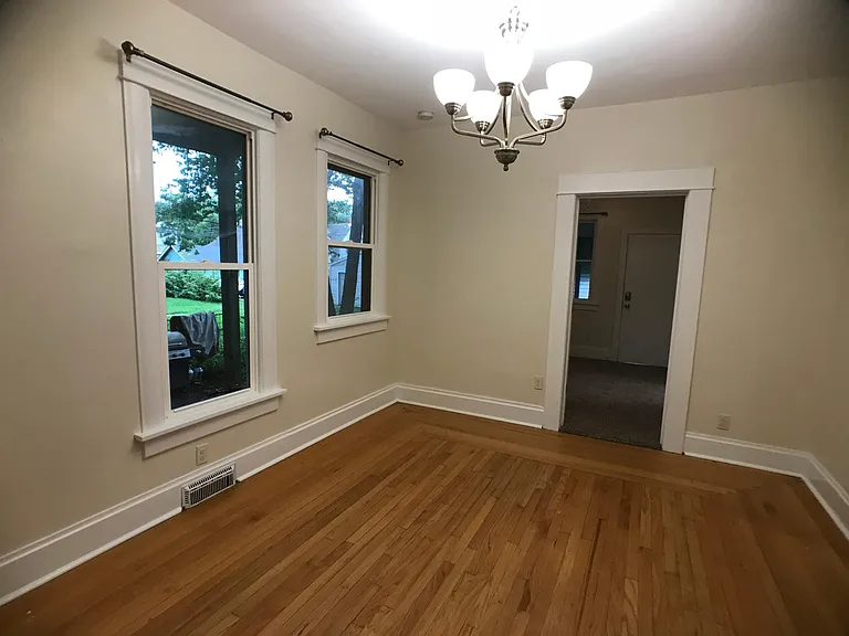 1541 D Ave NE #A — Photo 4