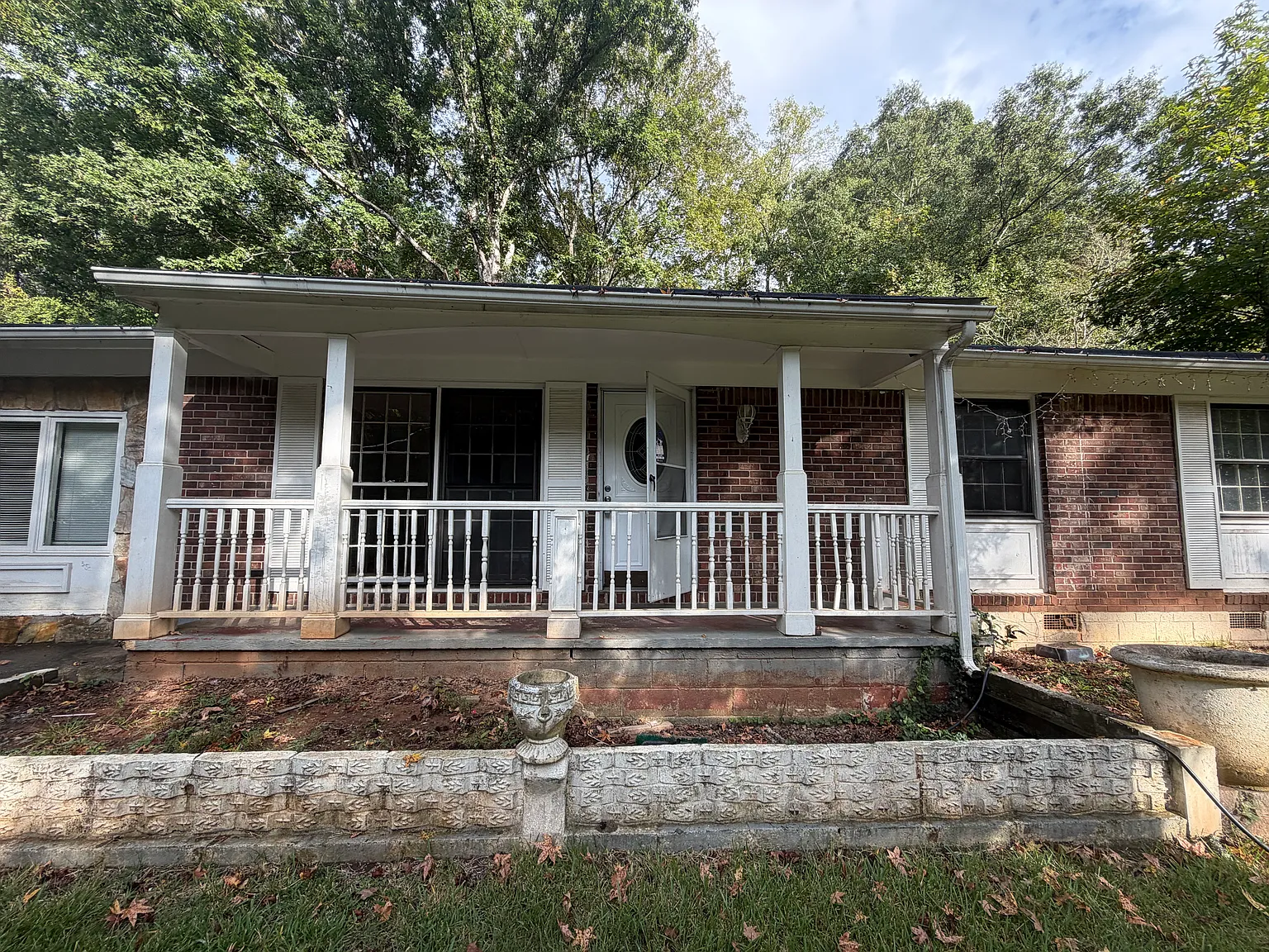 4 bed, 1800 sqft, $1,600 — Photo 2