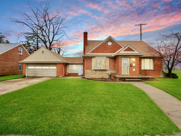 26829 Greenleaf St, Roseville, MI 48066