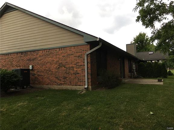 3rd image of 577 Westwood Dr
