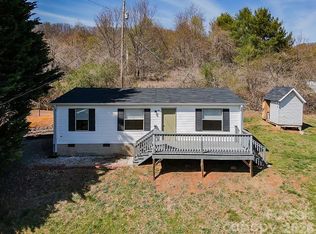 10 Lands End Dr, Candler, NC 28715