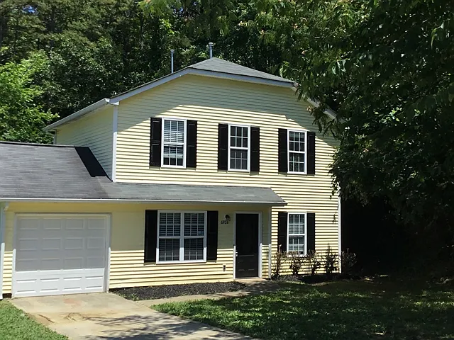 6924 Red Bud Cir — Photo 1