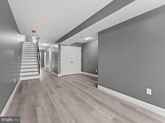 5th image of 850 Woodland Ave