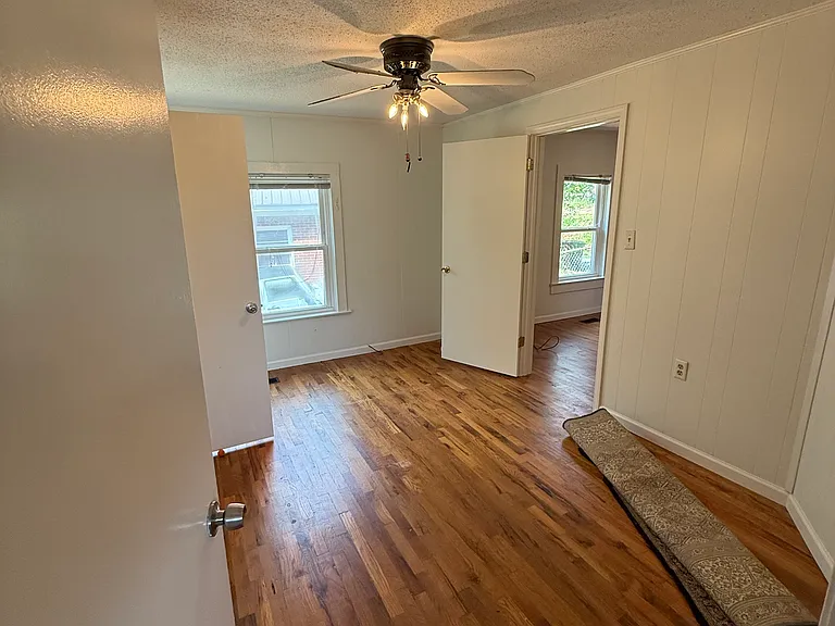 208 Church St — Photo 8