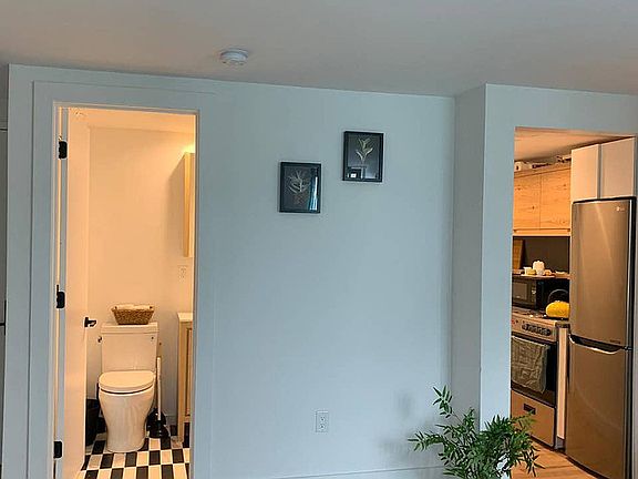 4th image of 1020 Manhattan Ave #3B