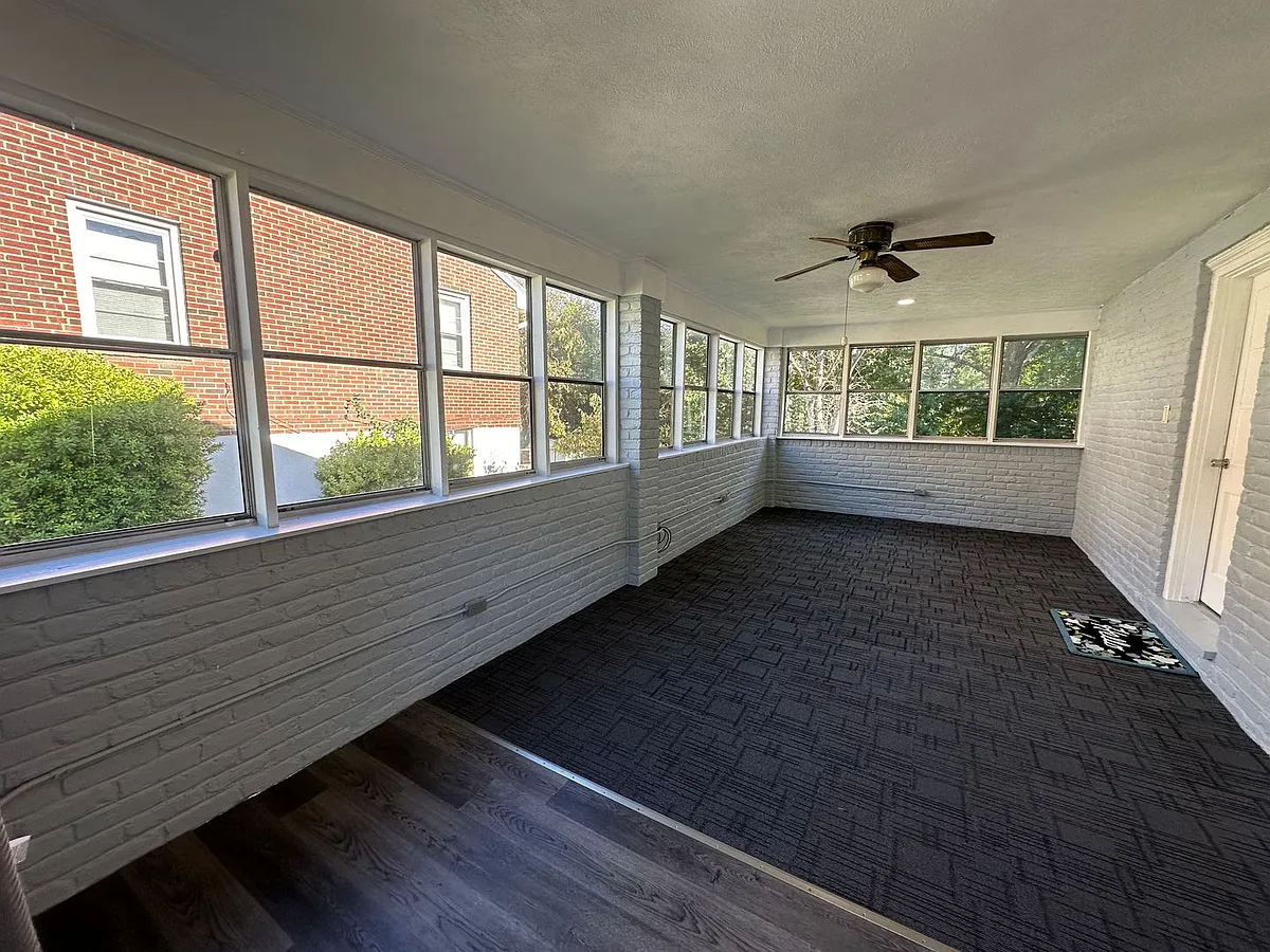 Building Photo - 4624 Ferncliff Dr