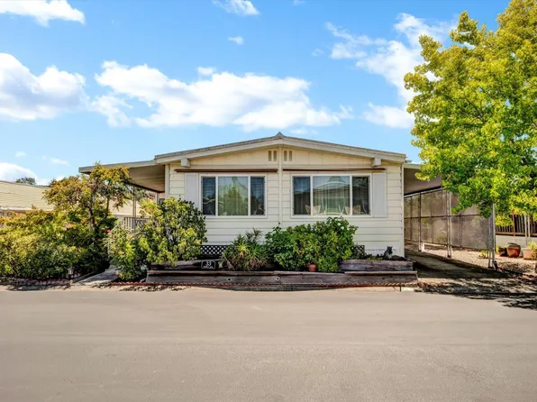 33 Magnolia Drive, Calistoga, CA 94515