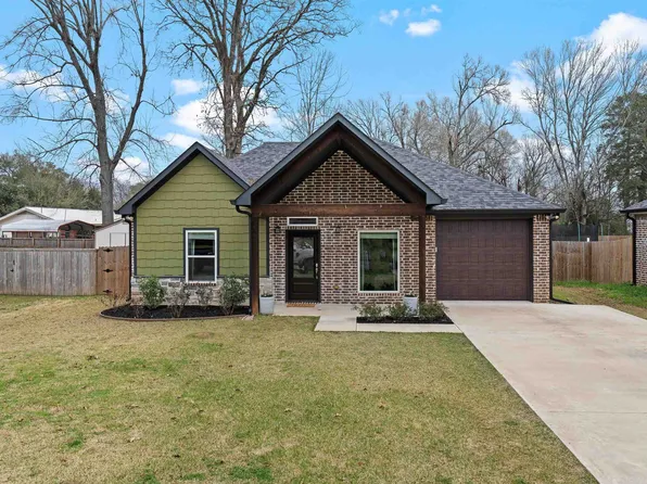 192 N Pinewood Dr, Carthage, TX 75633