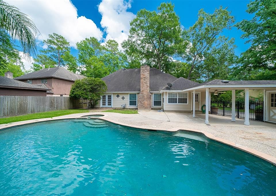 1st image of 3515 Village Oaks Dr