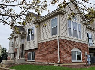 589 Plaza Pl, Aurora, IL 60504