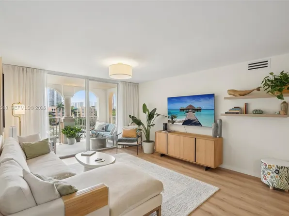 19701 E Country Club Dr #5603, Aventura, FL 33180