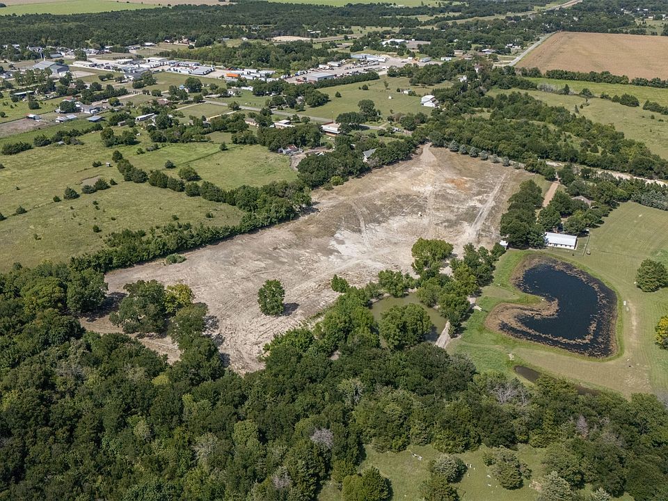 1st image of 1065 Bluff Springs Rd