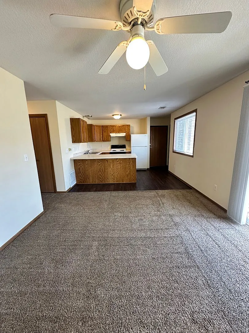 204 Jewel Drive — Photo 2