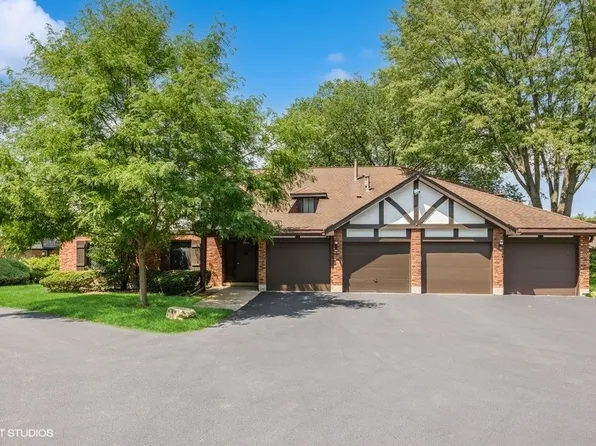 8255 Juniper Ct #36D, Palos Hills, IL 60465