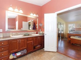 7638 Scrub Oak Dr, Wrightwood, CA 92397