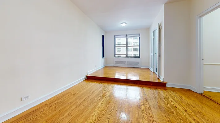 Rented by Bond New York | media 15