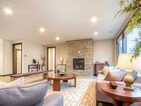3rd image of 20352 166th Ave NE