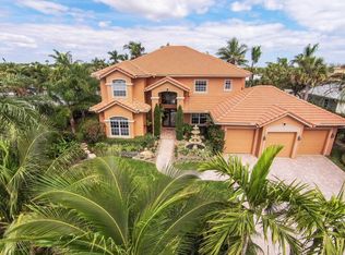 8577 SE Coconut St, Hobe Sound, FL 33455