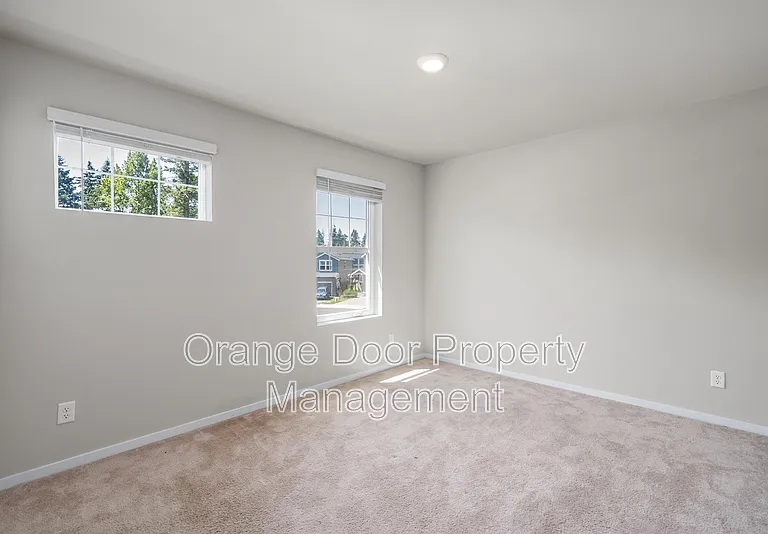 5611 151st Street Ct E — Photo 14