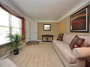 4th image of 7027 Beechmont Ave