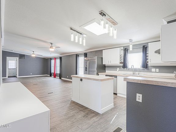 3rd image of 10463 N 90TH Avenue