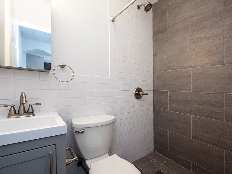 13 Essex St #9 — Photo 6