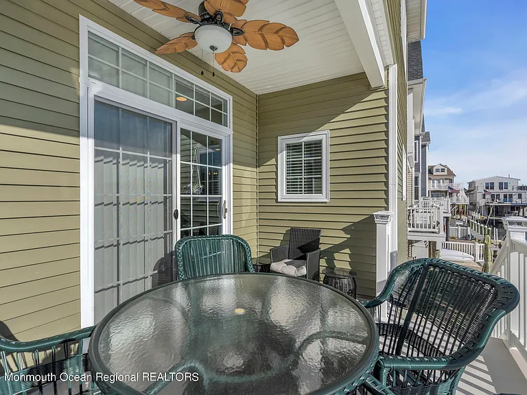 411 Harding Ave — Photo 64