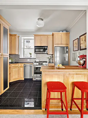 Sold by Compass | media 3