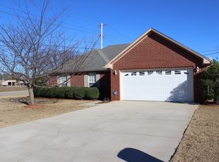 2301 Camden Cv, Muscle Shoals, AL 35661