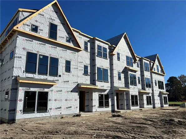 908 Douglas Eley Ln, Chesapeake, VA 23322