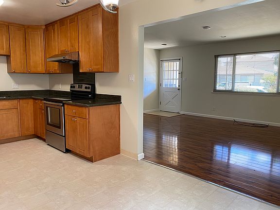 4th image of 886 Gallatin Dr APT 1