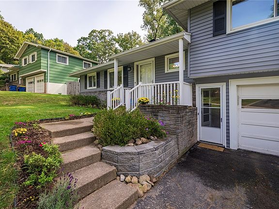 5th image of 112 Burrows Hills Dr