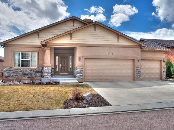 2nd image of 2439 Ledgewood Dr