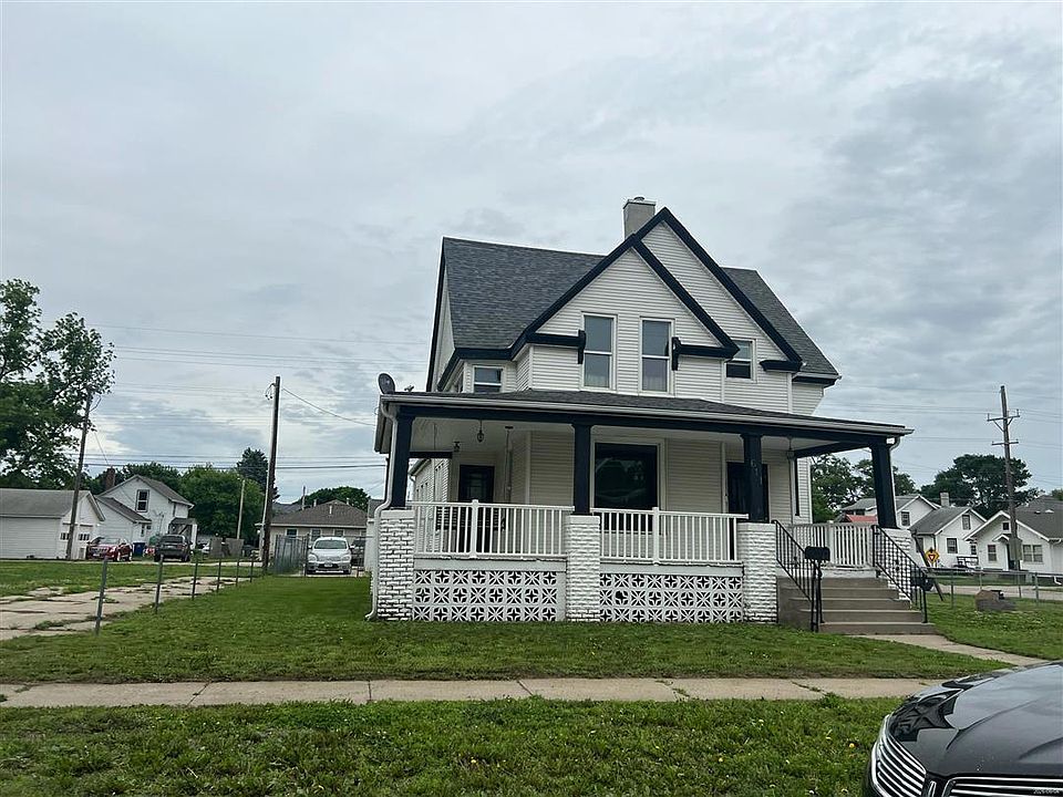 1st image of 611 S 8th St