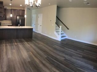 1189 Scolaire Dr, Grants Pass, OR 97526