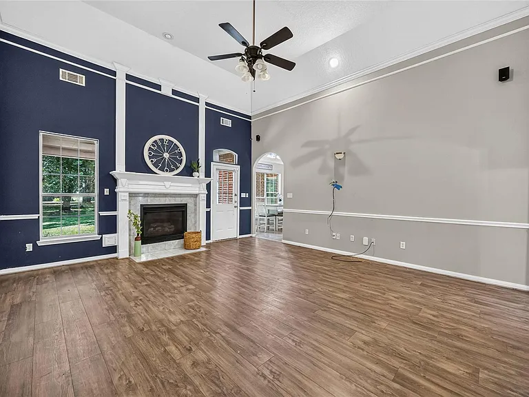 22962 Volga Dr — Photo 9