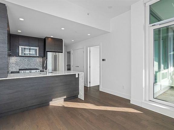 2nd image of 1191 Sunset Dr #1006