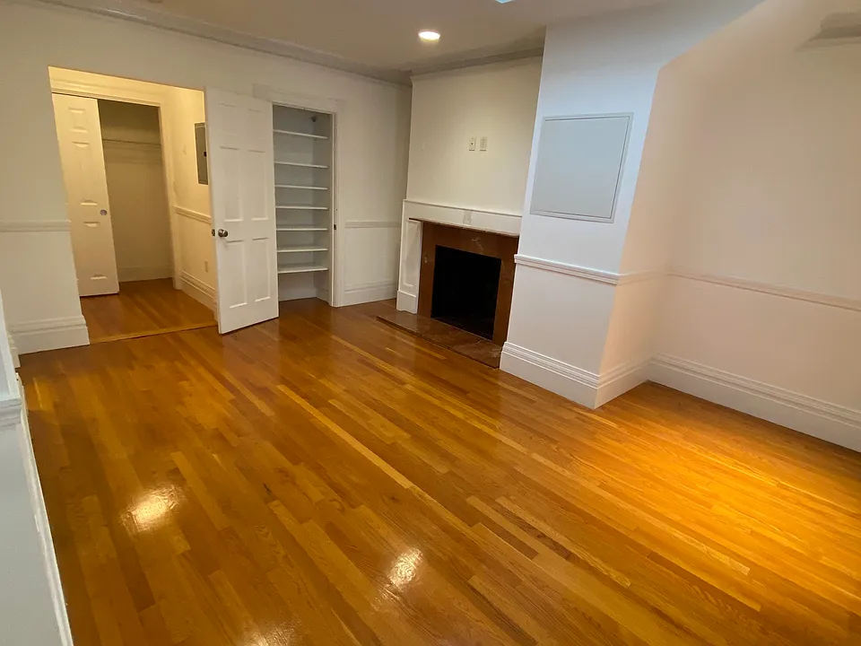 254 Newbury St #7